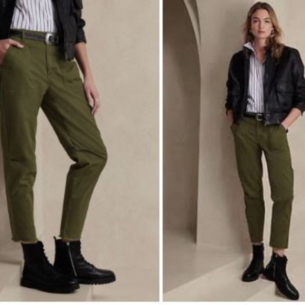 Banana Republic Authentic Girlfriend Chino Pant